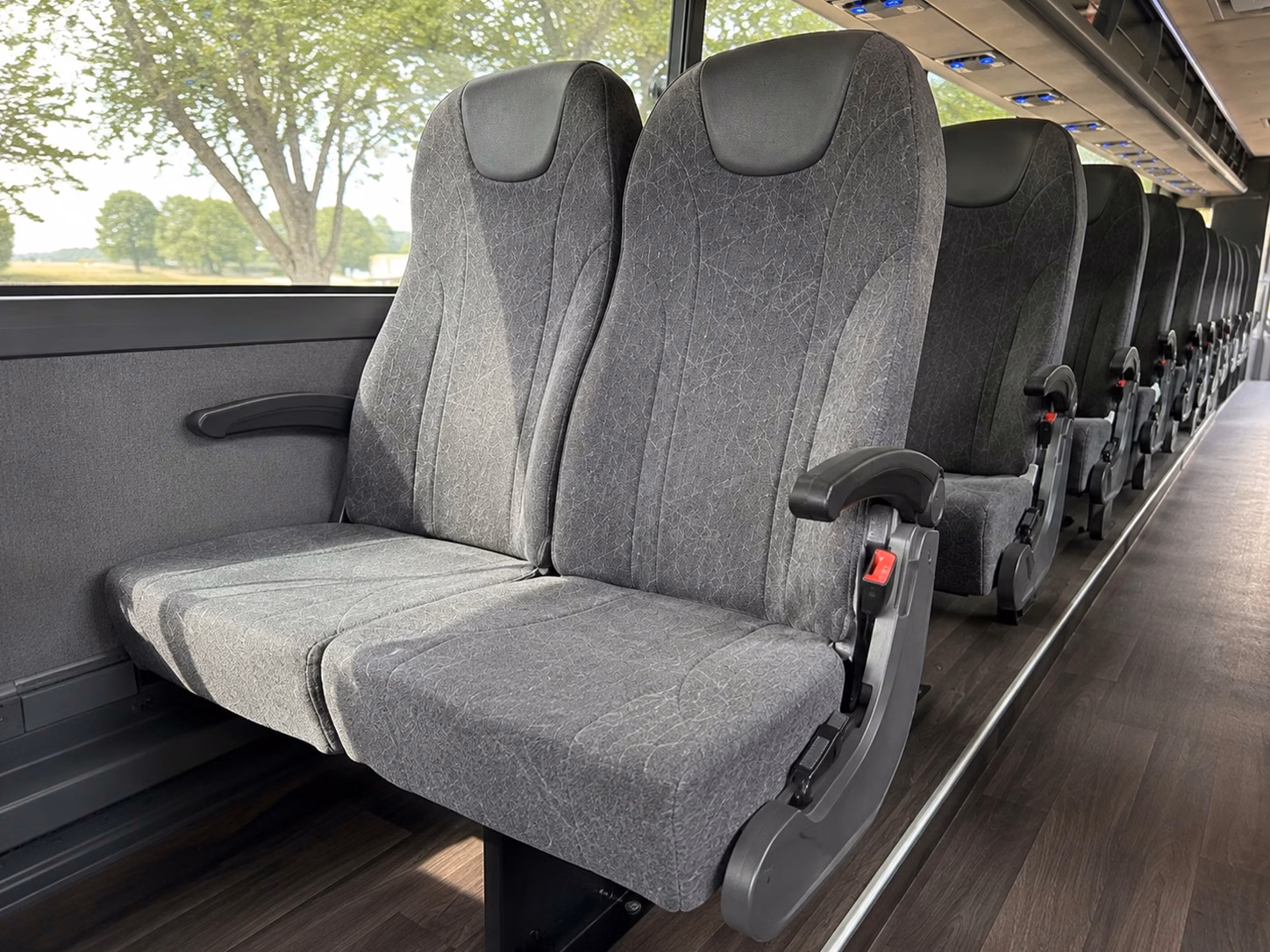 savannah charter bus hero 2