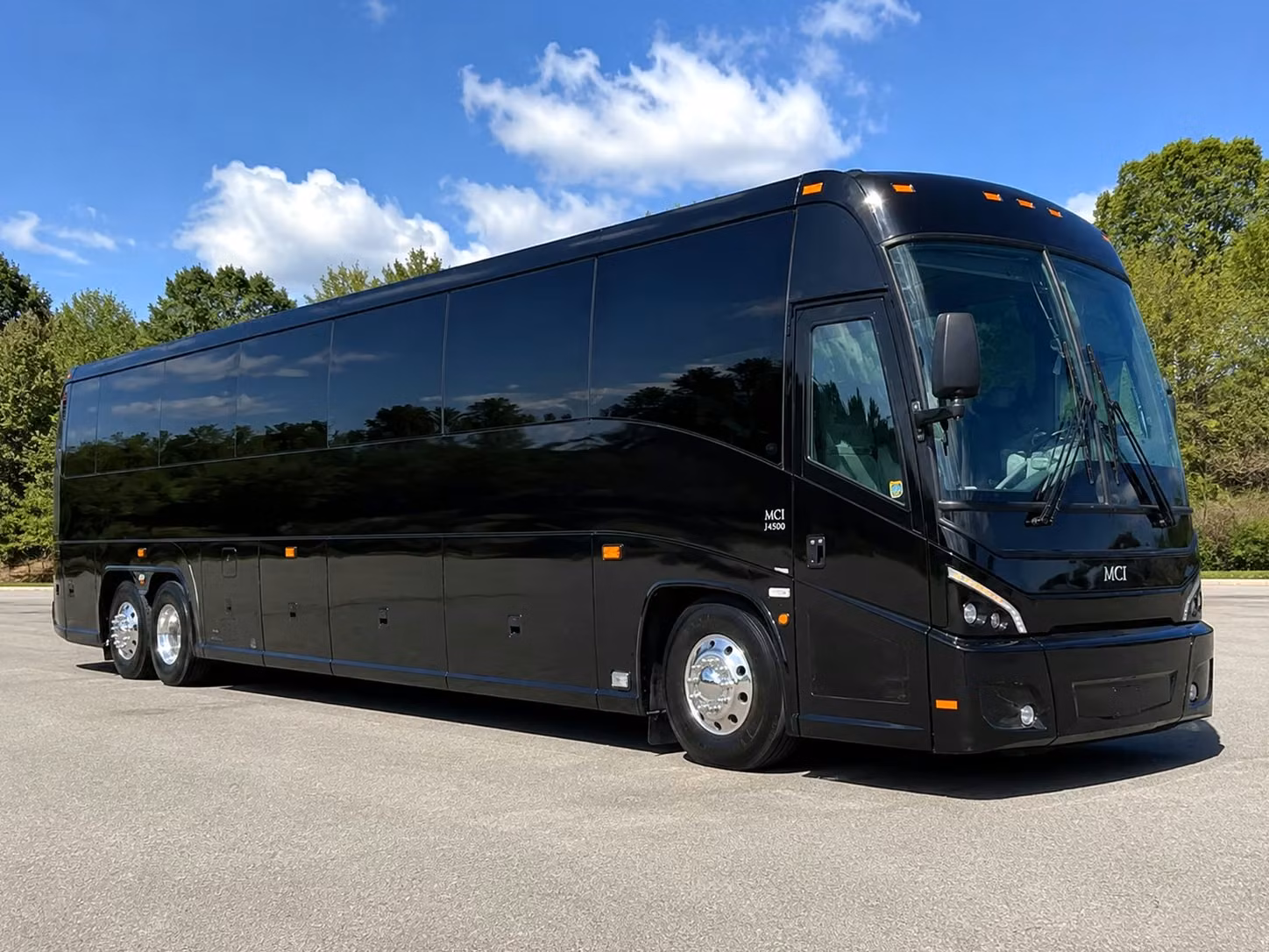 savannah wedding shuttle bus rentals that keep your big day on schedule