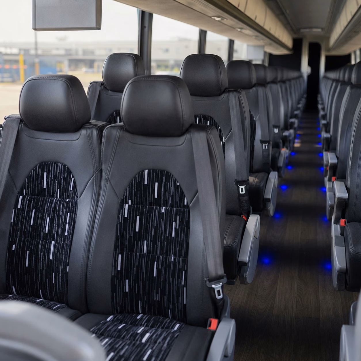 shuttle your guests between savannah s historic hotels and wedding venues without the parking headache